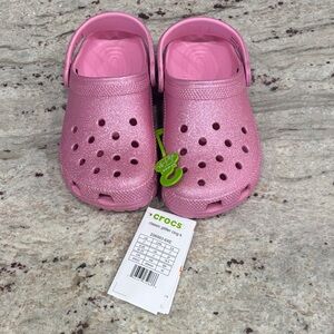 Crocs - kids pink glitter
